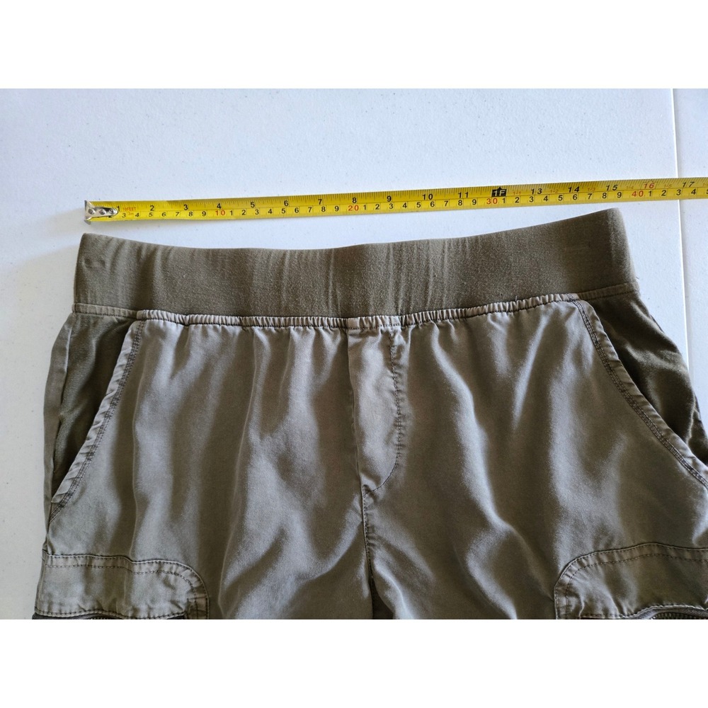 XCVI Wearables Olive Green Tencel Cargo Shorts Womens Medium Elastic Waist - Picture 5 of 8